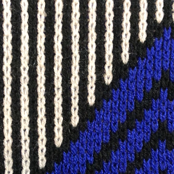 Vintage Geometric Knit Sweater - Picture 13 of 15